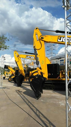 Charoensapkamon Equipment Hire