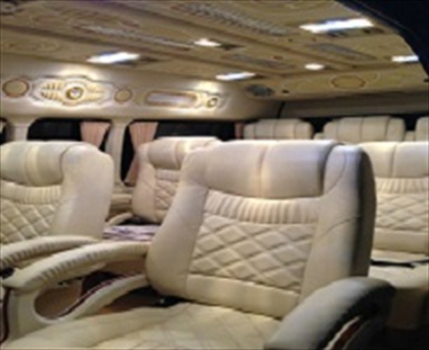 DRAGON LIMOUSINES - VIP VAN
