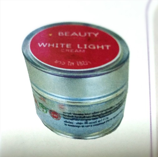 ครีมบำรุง ขาว ใส ไร้ ฝ้า White Light Cream