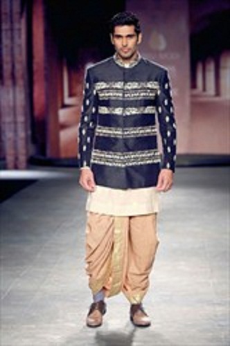NOW BUY EMBROIDED SHERWANIS, INDO-WESTERNS IN CASHLESS WAY- BIZPAYE