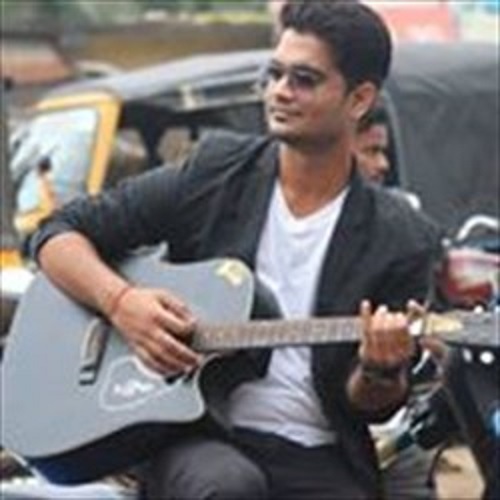 BRING BEAUTIFUL MUSIC TO THE PARTY WITH AN ACOUSTIC GUITARIST