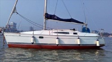 Celebrate your weekend - Boat Sailing experience with Wine Tasting