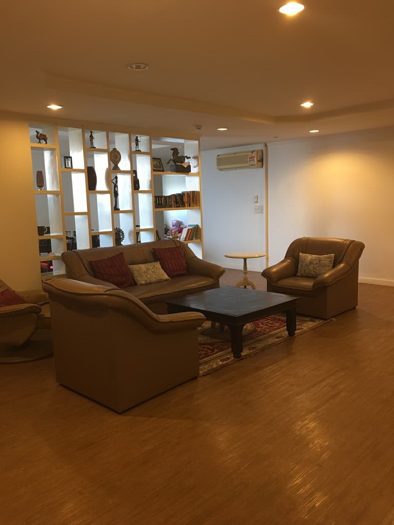 MASSIVE 252 SQM CONDO CENTRAL BANGKOK LONG LEASE 50% BIZPAYE 