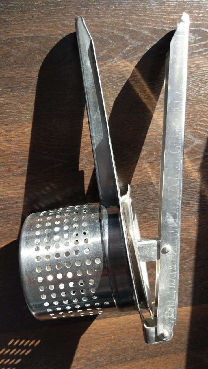 STAINLESS STEEL JUICER HAND PRESS AT 80% TRS