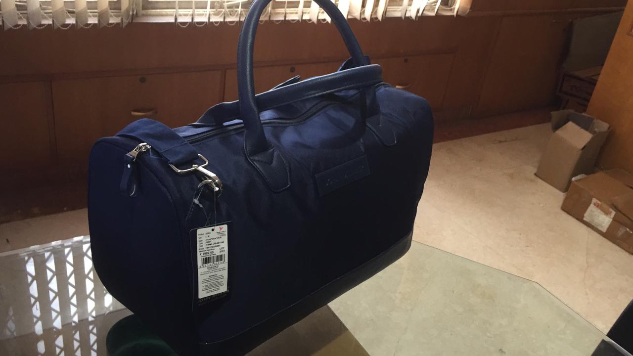 JOHN MILLER TRAVELLING BAG AT 70% TRS