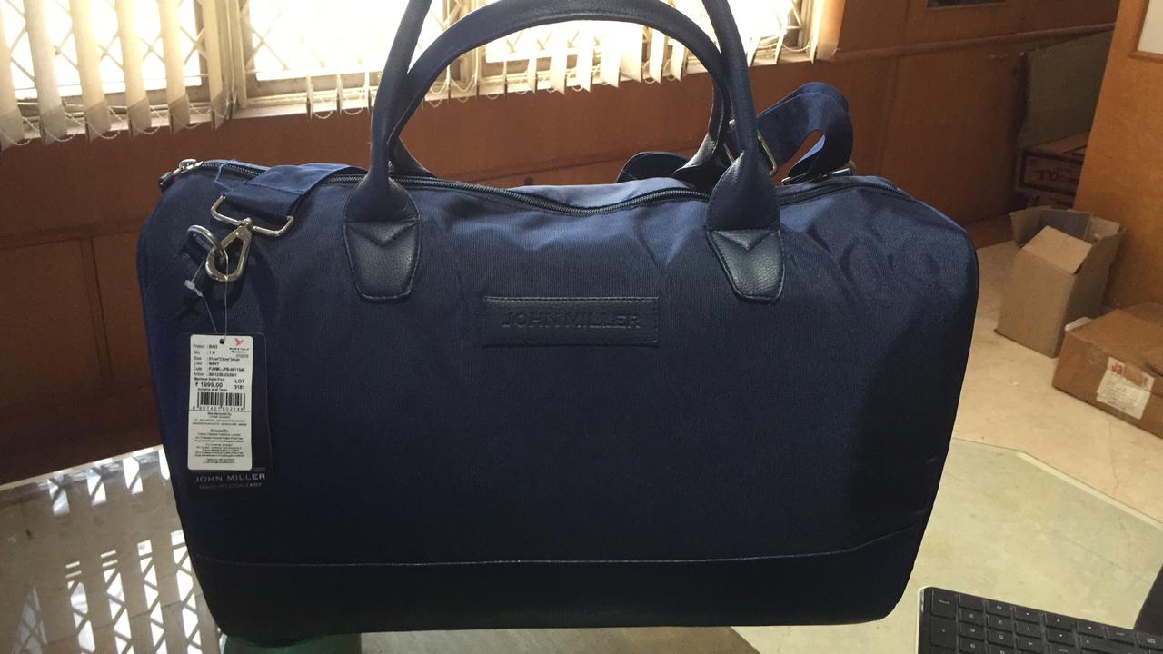 JOHN MILLER TRAVELLING BAG  AT 70% TRS 