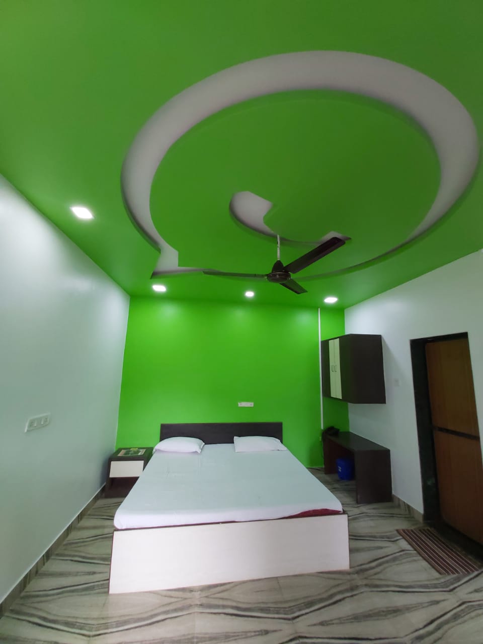 SOCIAL MEDIA THEME BASED AC ACCOMODATION AVAILABLE AT S K RESORT KARNALA