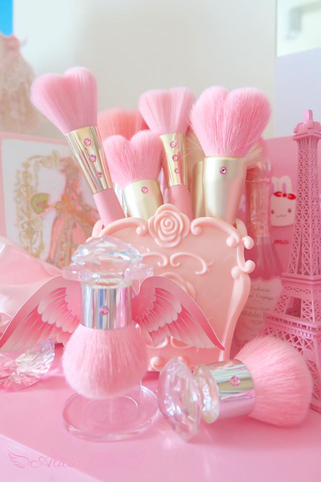 Alicia-chia PINK Cheek brush