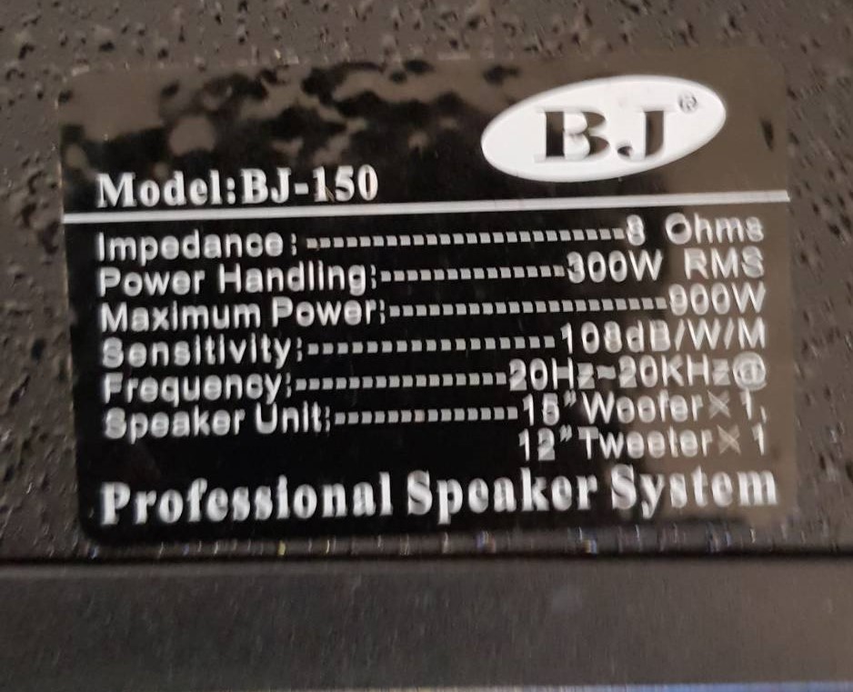 SET OF 4 PROFESSIONAL SPEAKERS FOR CLUB/BAR/RESTAURANT ETC