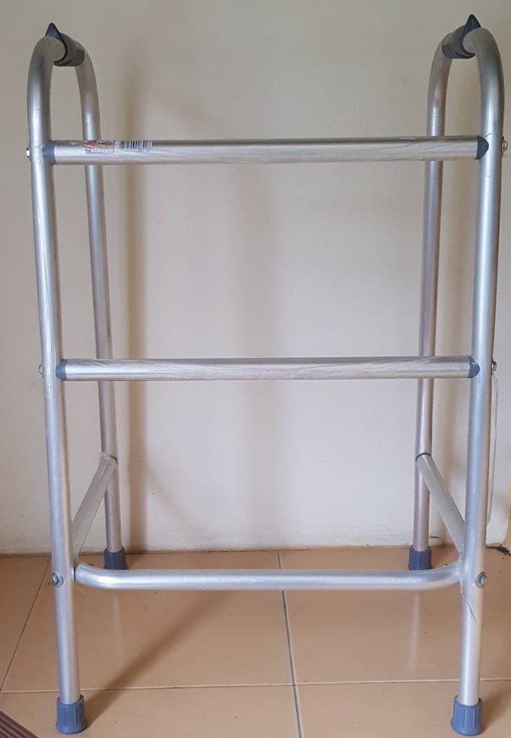 NEW - LITE WEIGHT WALKING FRAME