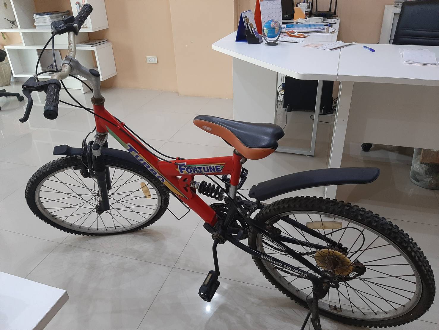 24 Inch Ladies Size Mountain Bike 7-Speed Turbo Brand จักรยานภูเขา สำหรับผู้หญิง มือ2